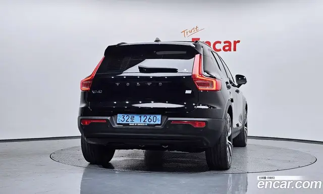 Volvo XC40 2022 0.2 автомат (гидро), миниатюра 4