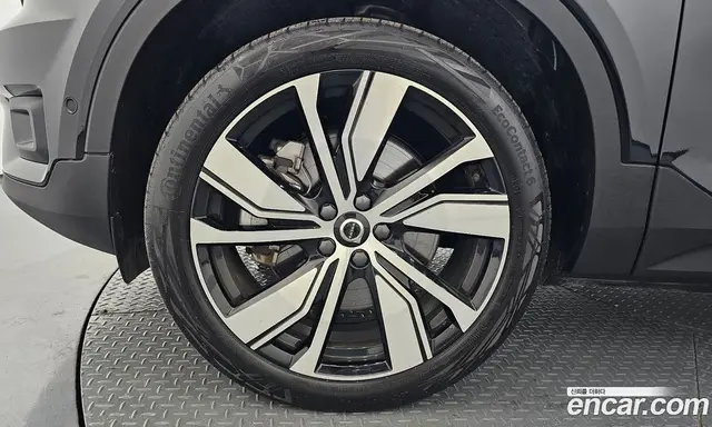 Volvo XC40 2022 0.2 автомат (гидро), миниатюра 5