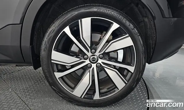 Volvo XC40 2022 0.2 автомат (гидро), миниатюра 7