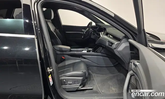 Audi e-tron 2021 0.2 автомат (гидро), миниатюра 11