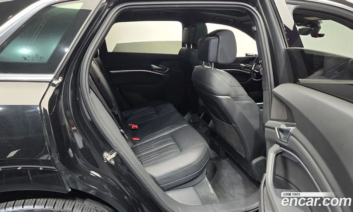 Audi e-tron 2021 0.2 автомат (гидро), фото 12