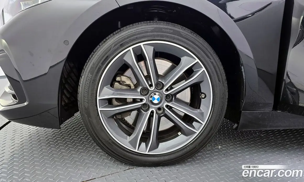 BMW 1 серия 2022 2.0 автомат (гидро), фото 5