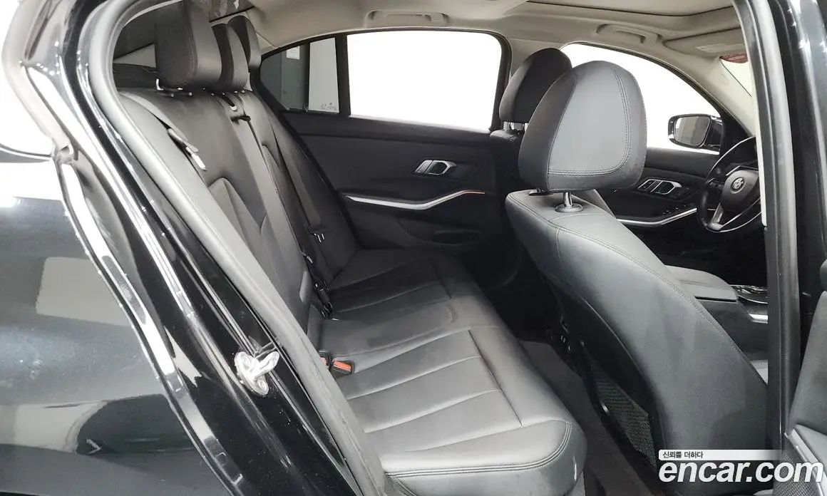 BMW 3 серия 2019 2.0 автомат (гидро), фото 17