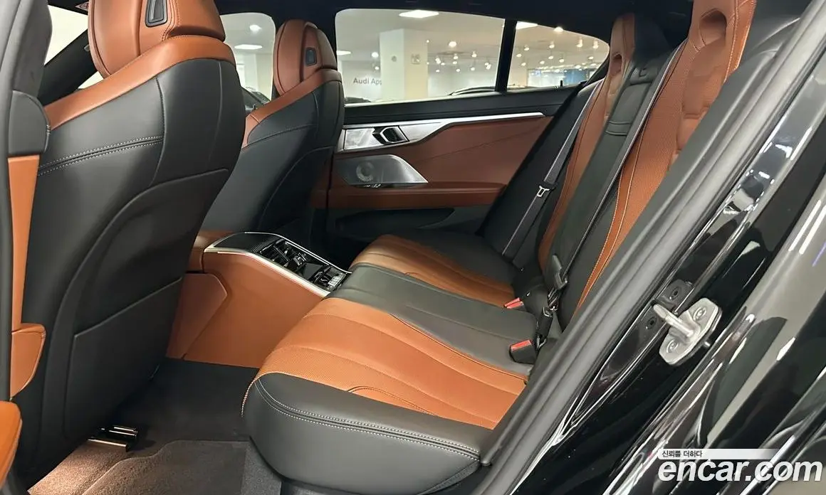 BMW 8 серия 2024 4.4 автомат (гидро), фото 11