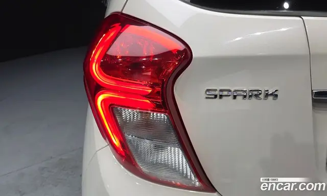 Chevrolet Spark 2015 1.0 автомат (гидро), миниатюра 9