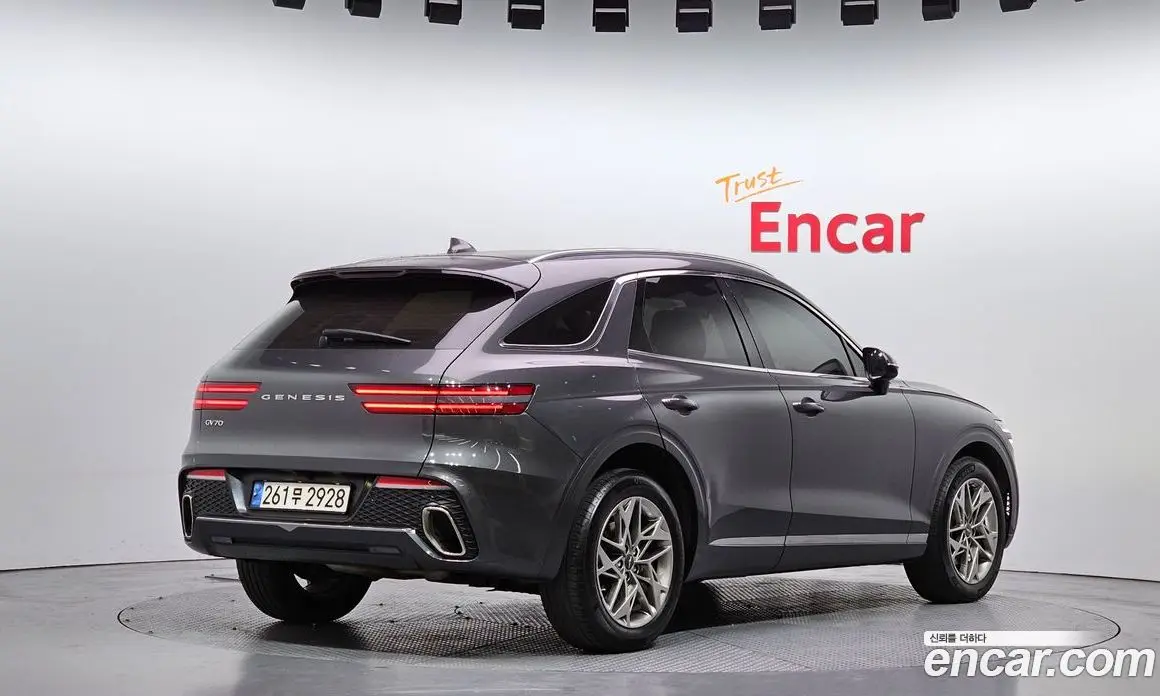 Genesis GV70 2021 2.5 автомат (гидро), фото 2 Genesis GV70 2021 2.5 автомат (гидро), фото 2