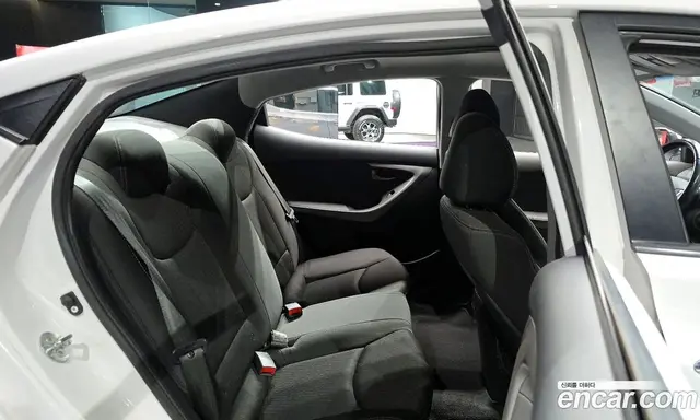 Hyundai Avante 2012 1.6 автомат (гидро), миниатюра 12