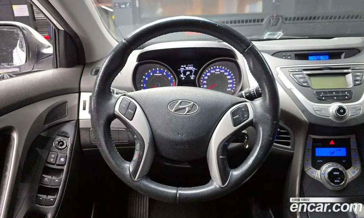 Hyundai Avante 2012 1.6 автомат (гидро), фото 13