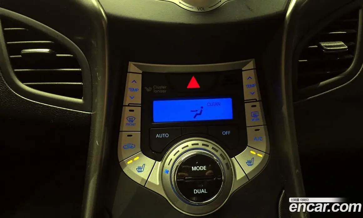 Hyundai Avante 2012 1.6 автомат (гидро), фото 16