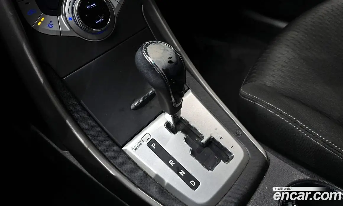 Hyundai Avante 2012 1.6 автомат (гидро), фото 9