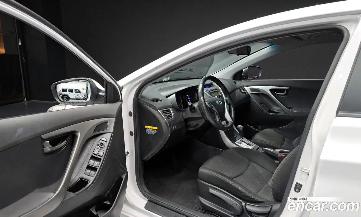 Hyundai Avante 2012 1.6 автомат (гидро), фото 10