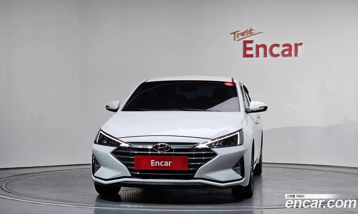 Hyundai Avante 2019 1.6 автомат (гидро), фото 3