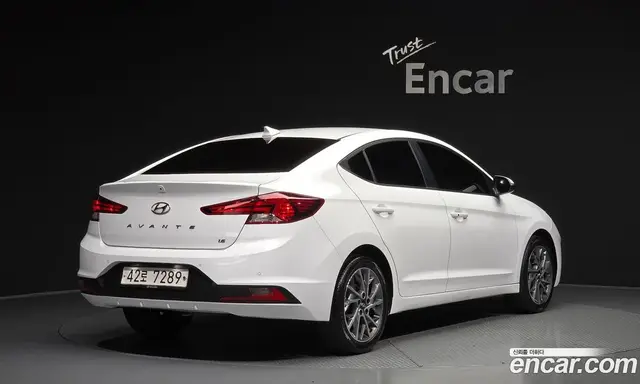Hyundai Avante 2019 1.6 автомат (гидро), миниатюра 2