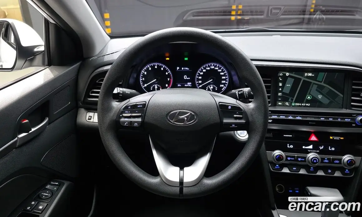 Hyundai Avante 2019 1.6 автомат (гидро), фото 19