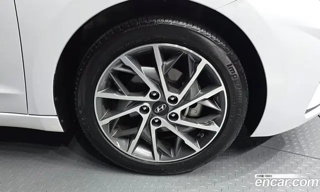 Hyundai Avante 2019 1.6 автомат (гидро), миниатюра 7