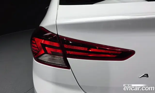 Hyundai Avante 2019 1.6 автомат (гидро), миниатюра 9