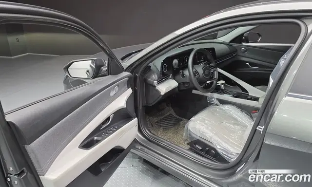 Hyundai Avante 2021 1.6 автомат (гидро), миниатюра 10 Hyundai Avante 2021 1.6 автомат (гидро), миниатюра 10
