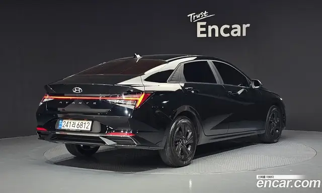 Hyundai Avante 2021 1.6 автомат (гидро), миниатюра 2