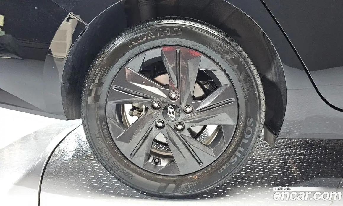 Hyundai Avante 2021 1.6 автомат (гидро), фото 5
