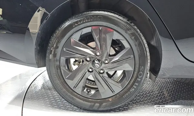 Hyundai Avante 2021 1.6 автомат (гидро), миниатюра 5