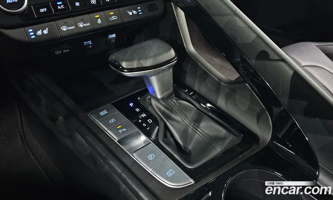 Hyundai Avante 2023 1.6 автомат (гидро), фото 12