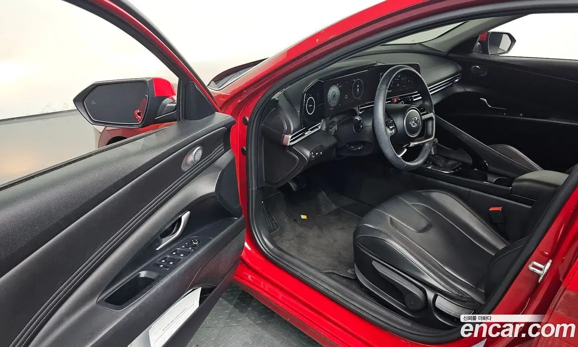 Hyundai Avante 2023 1.6 автомат (гидро), фото 13