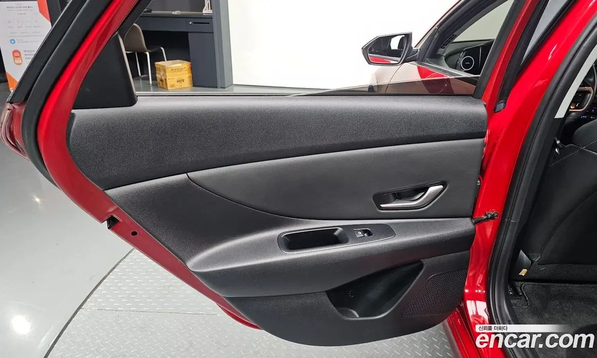 Hyundai Avante 2023 1.6 автомат (гидро), фото 15