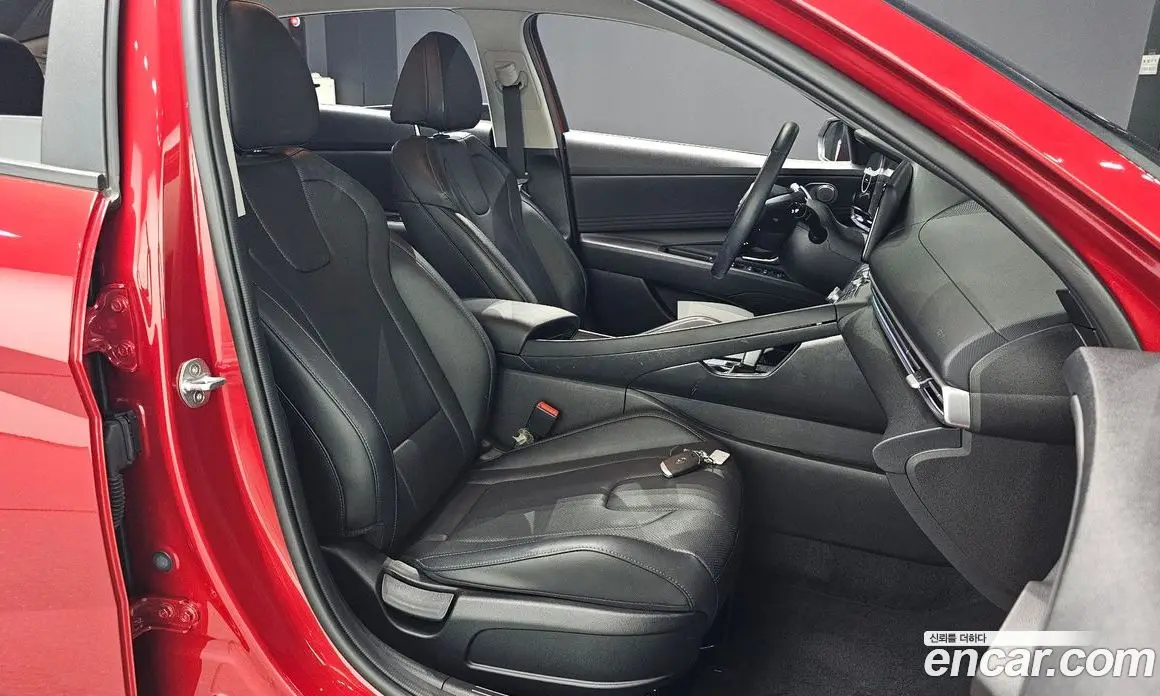 Hyundai Avante 2023 1.6 автомат (гидро), фото 16