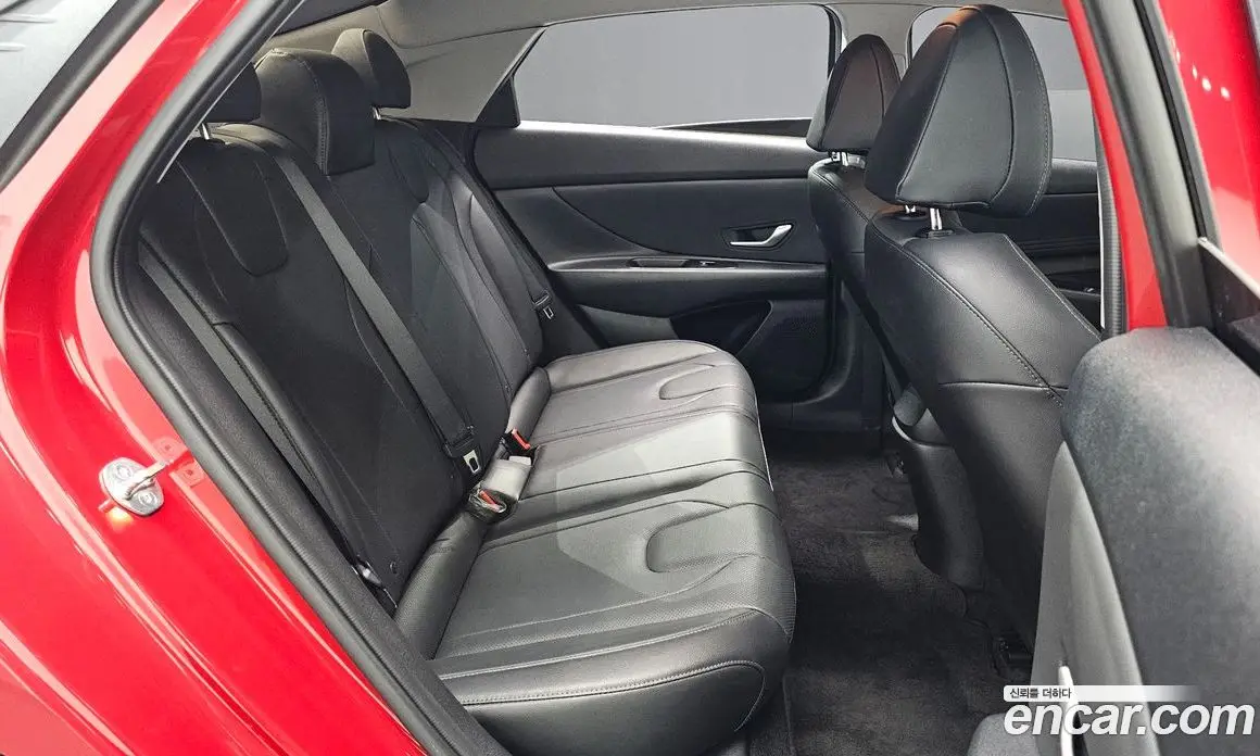 Hyundai Avante 2023 1.6 автомат (гидро), фото 17