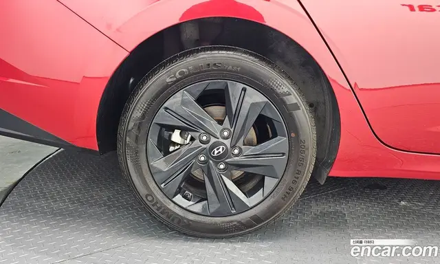 Hyundai Avante 2023 1.6 автомат (гидро), миниатюра 5