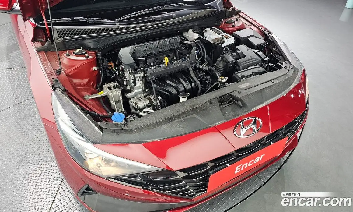 Hyundai Avante 2023 1.6 автомат (гидро), фото 6