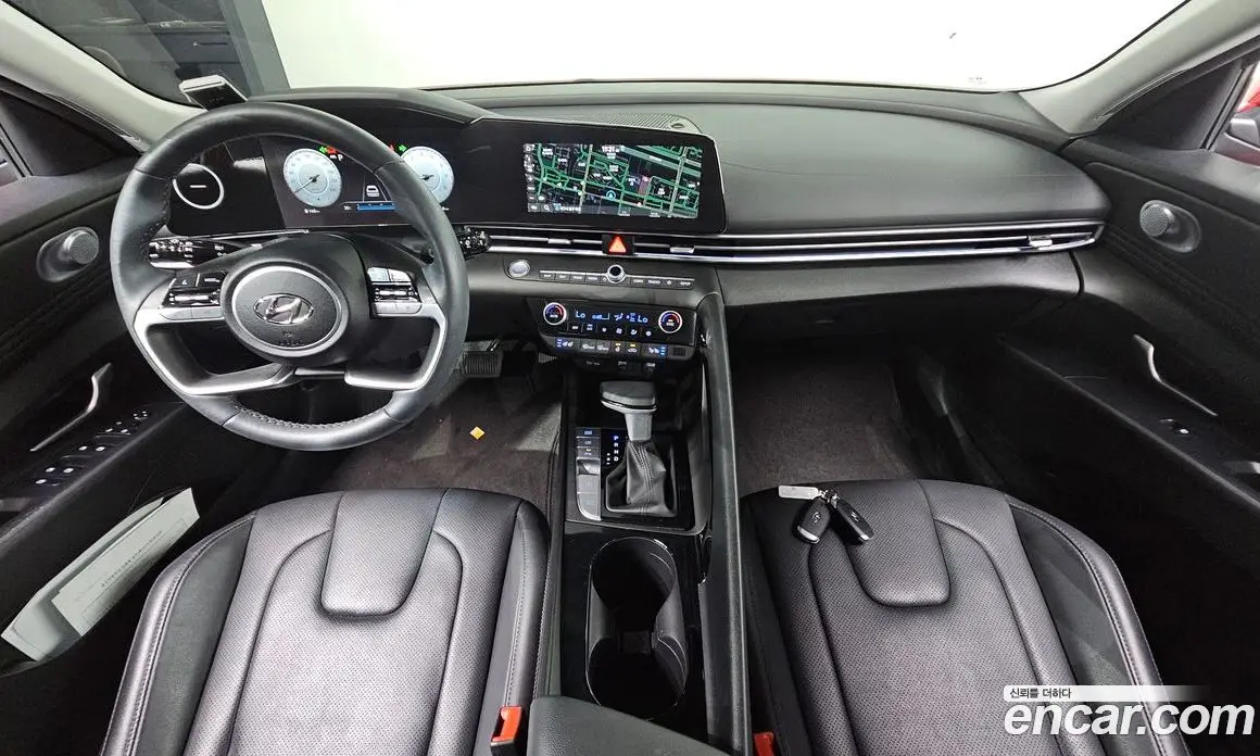 Hyundai Avante 2023 1.6 автомат (гидро), фото 10