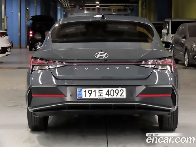 Hyundai Avante 2024 1.6 автомат (гидро), миниатюра 4