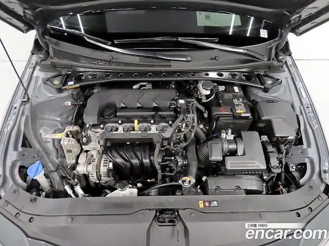 Hyundai Avante 2024 1.6 автомат (гидро), миниатюра 6