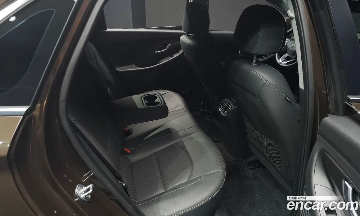 Hyundai i30 2016 1.4 автомат (гидро), фото 12