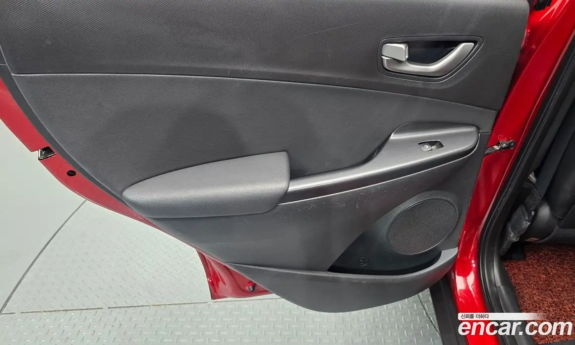 Hyundai Kona 2018 1.6 автомат (гидро), фото 15