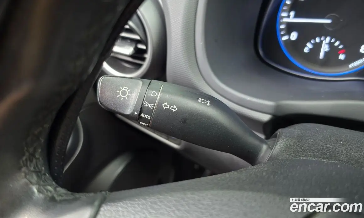 Hyundai Kona 2018 1.6 автомат (гидро), фото 32
