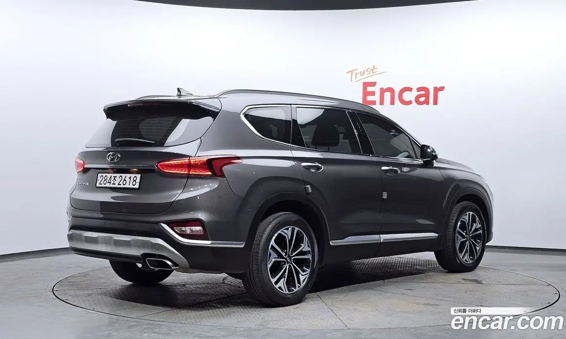 Hyundai Santa Fe 2019 2.0 автомат (гидро), фото 2 Hyundai Santa Fe 2019 2.0 автомат (гидро), фото 2