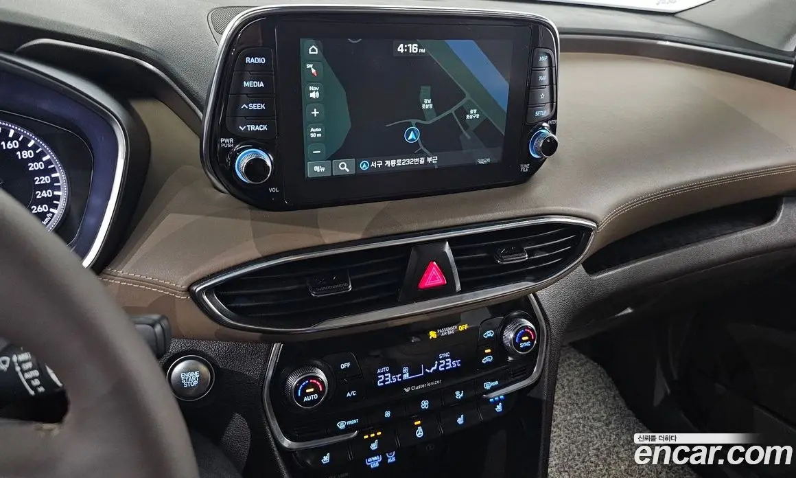 Hyundai Santa Fe 2019 2.0 автомат (гидро), фото 17 Hyundai Santa Fe 2019 2.0 автомат (гидро), фото 17