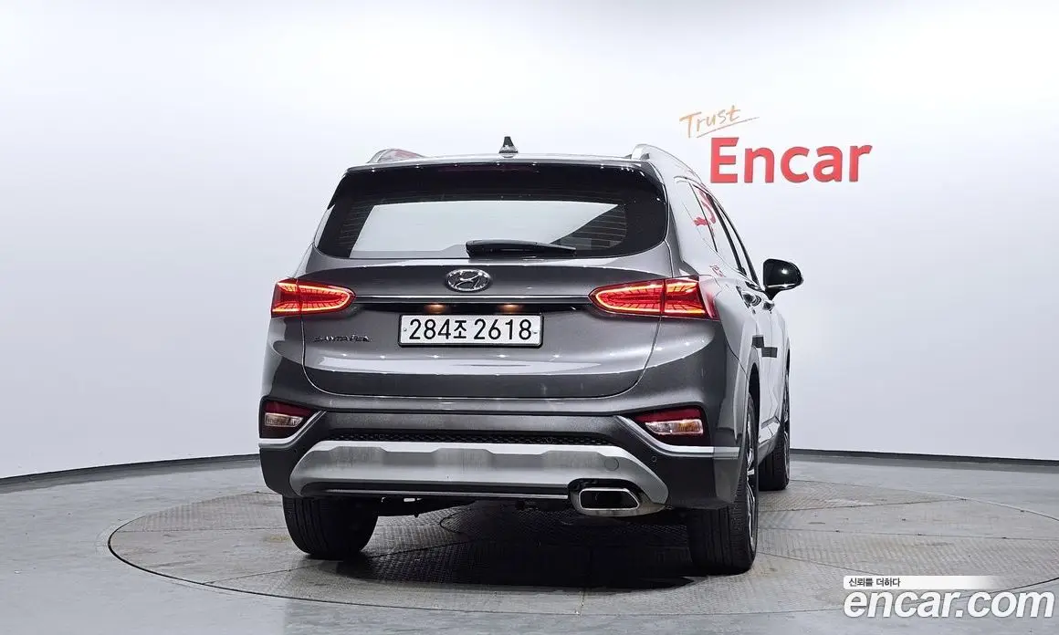 Hyundai Santa Fe 2019 2.0 автомат (гидро), фото 4 Hyundai Santa Fe 2019 2.0 автомат (гидро), фото 4