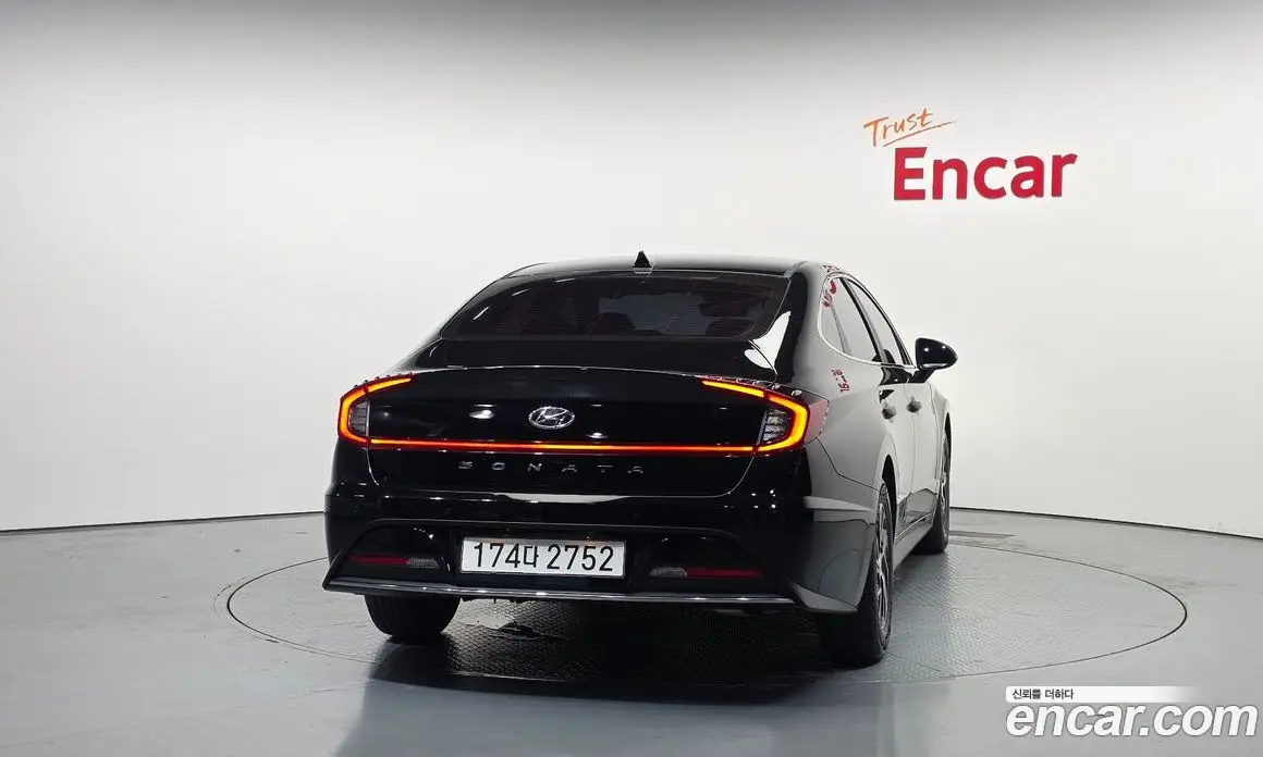 Hyundai Sonata 2023 2.0 автомат (гидро), фото 4