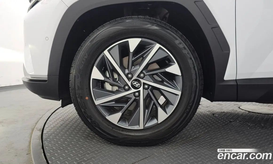 Hyundai Tucson 2022 1.6 автомат (гидро), фото 5