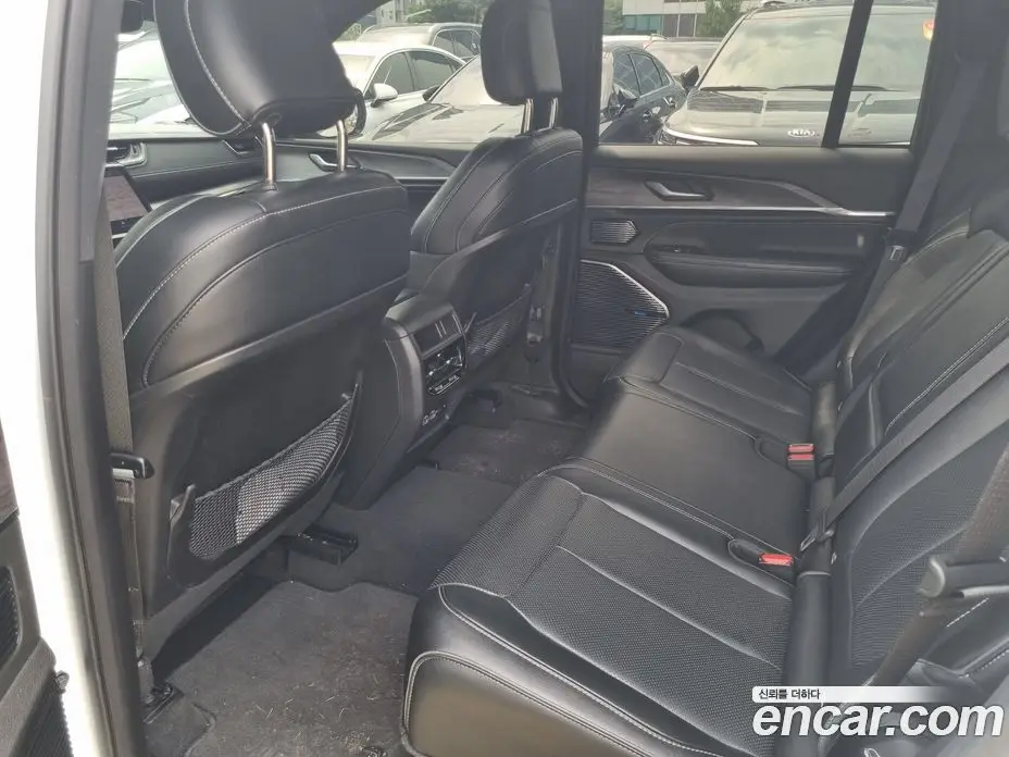 Jeep Cherokee 2023 3.6 автомат (гидро), фото 13