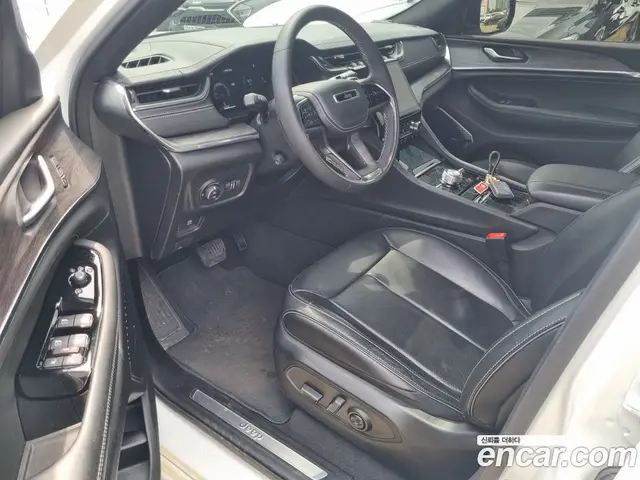 Jeep Cherokee 2023 3.6 автомат (гидро), миниатюра 5
