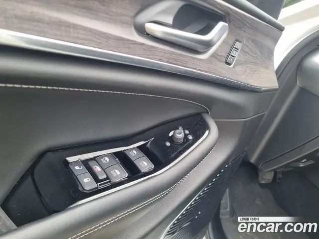 Jeep Cherokee 2023 3.6 автомат (гидро), миниатюра 6
