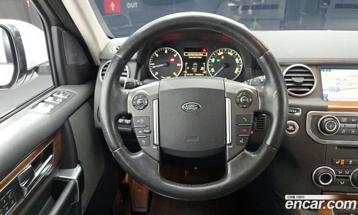 Land Rover Discovery 2016 3.0 автомат (гидро), фото 14