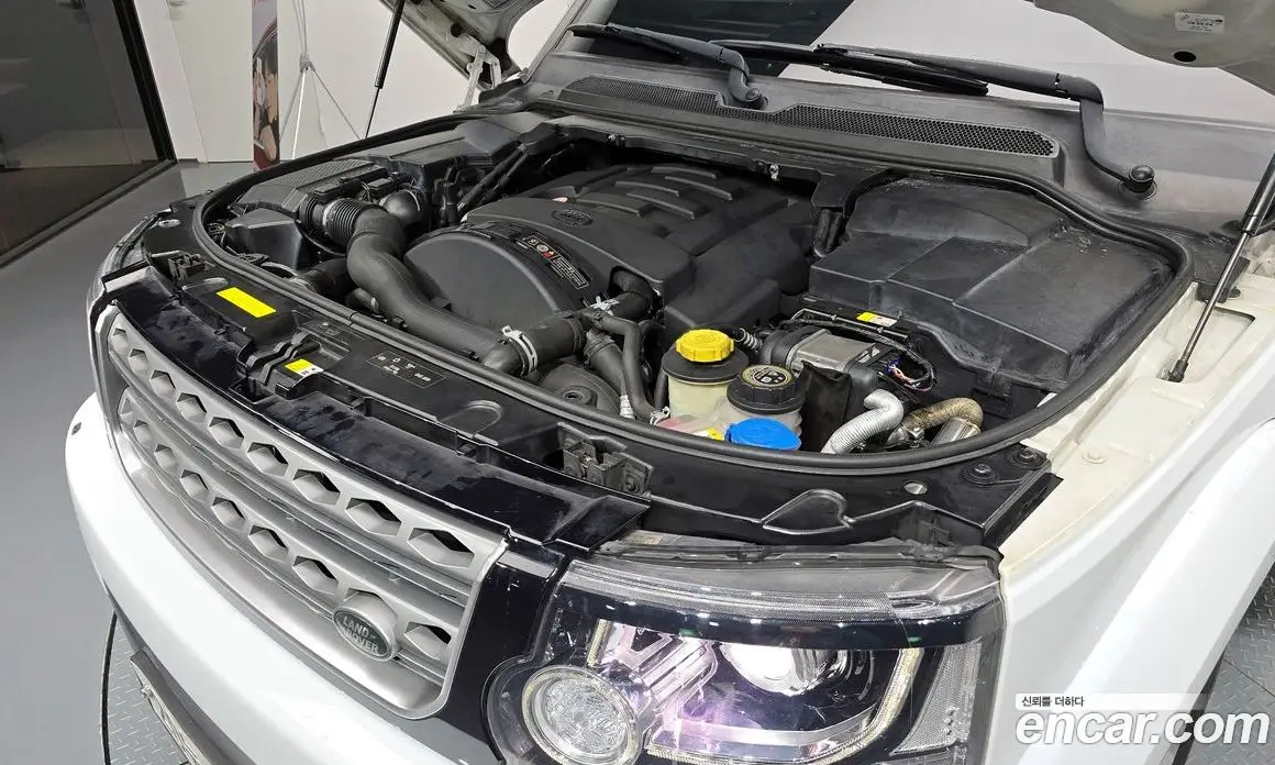 Land Rover Discovery 2016 3.0 автомат (гидро), фото 6