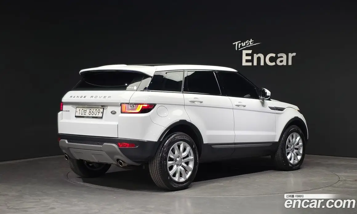 Land Rover Range Rover Evoque 2018 2.0 автомат (гидро), фото 2 Land Rover Range Rover Evoque 2018 2.0 автомат (гидро), фото 2