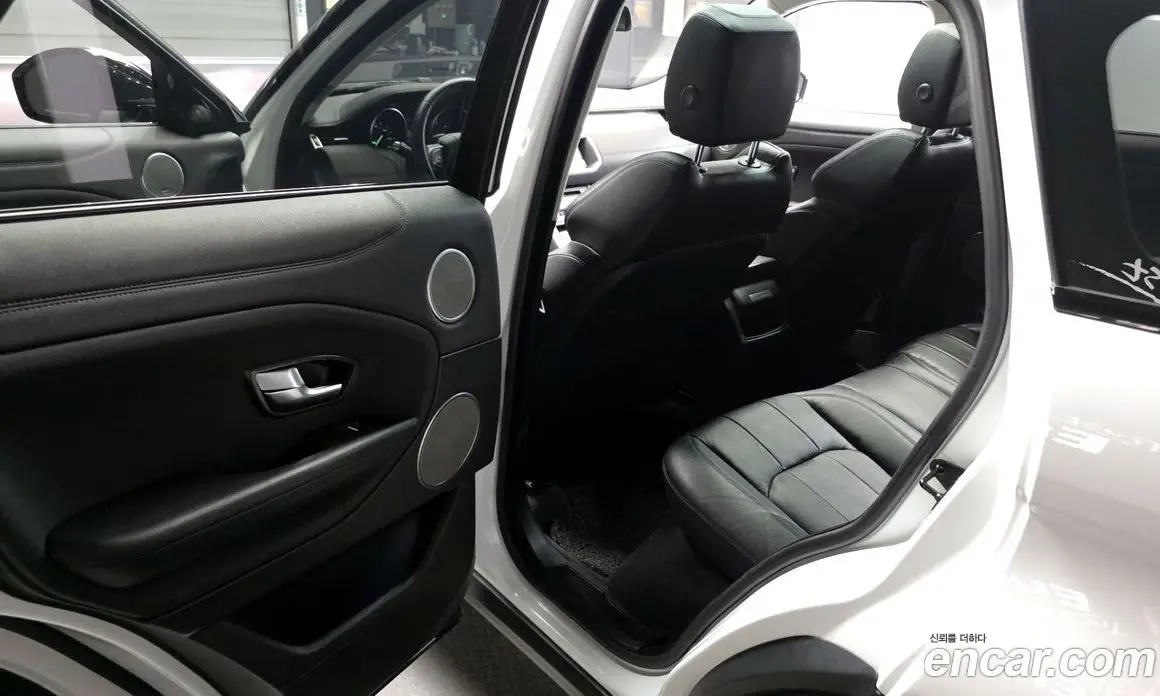 Land Rover Range Rover Evoque 2018 2.0 автомат (гидро), фото 11 Land Rover Range Rover Evoque 2018 2.0 автомат (гидро), фото 11