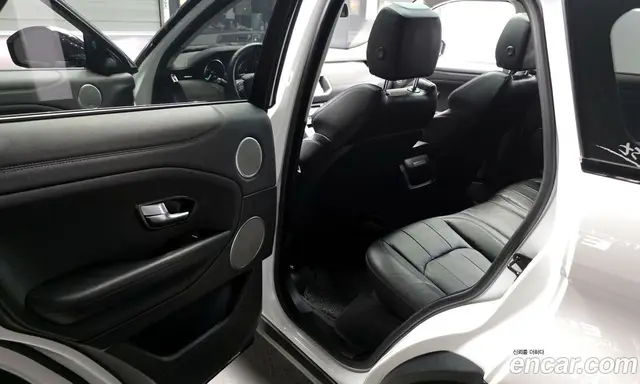 Land Rover Range Rover Evoque 2018 2.0 автомат (гидро), миниатюра 11 Land Rover Range Rover Evoque 2018 2.0 автомат (гидро), миниатюра 11